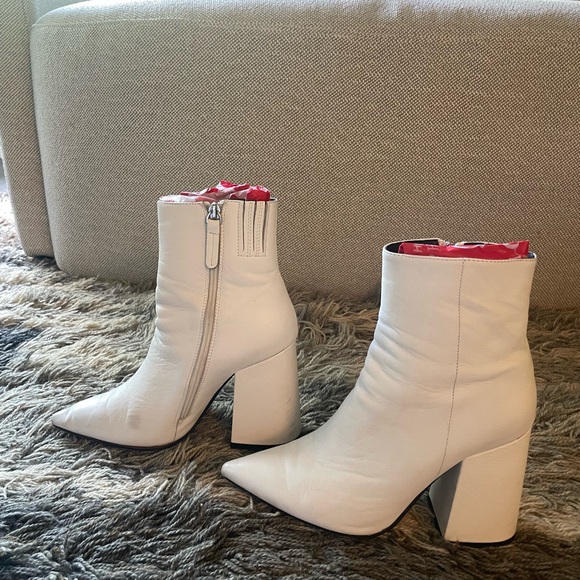 Alias Mae White Leather Ankle Boots - Picture 2 of 9